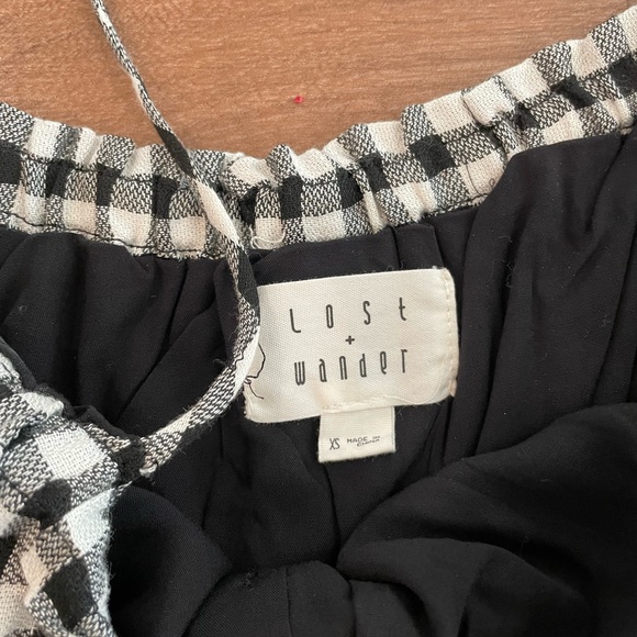 Lost + Wander checkered crop off the shoulder top. - Picture 2 of 2